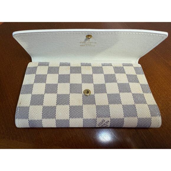 Louis Vuitton Damier Azur Sarah Wallet - Picture 3 of 9